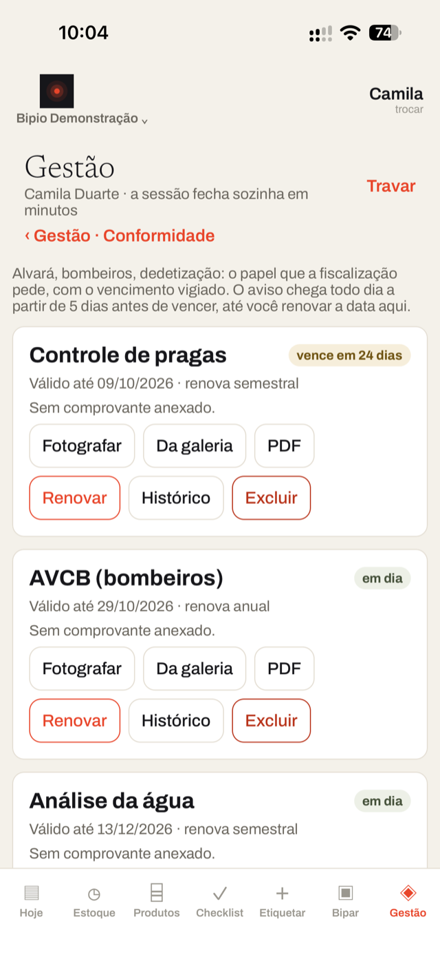 Conformidade: controle de pragas, AVCB e análise da água, com vencimento e comprovante.