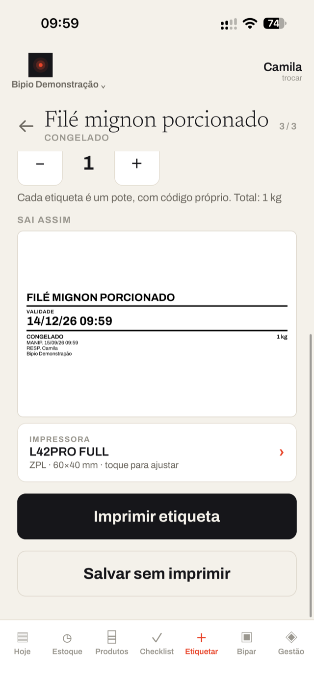 Emissão de etiqueta: filé mignon congelado, prévia da etiqueta e o botão de imprimir.